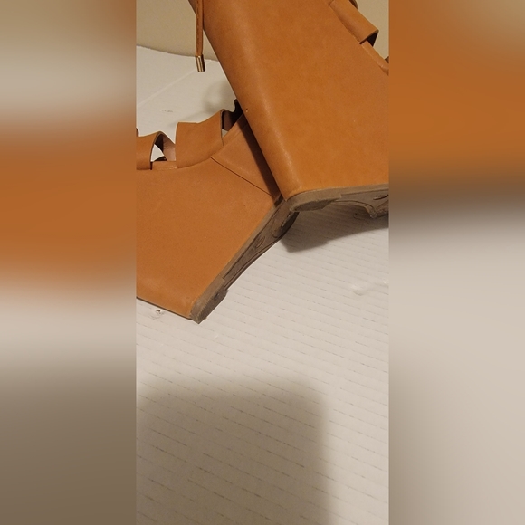 Women Wedge Heel - Picture 2 of 6